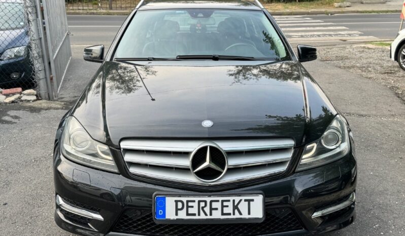 
								Mercedes-Benz C 220 CDI AMG full									