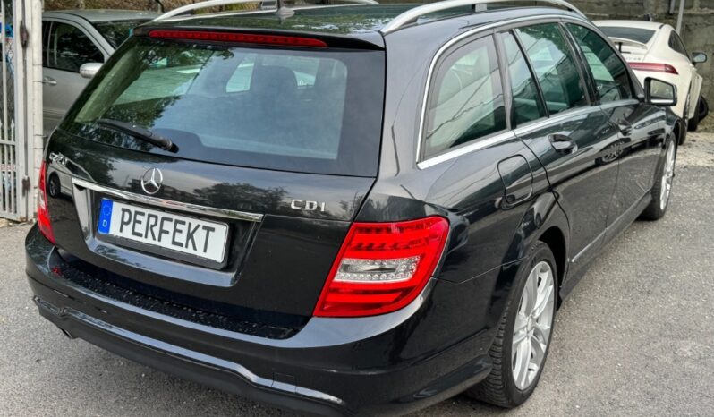 
								Mercedes-Benz C 220 CDI AMG full									