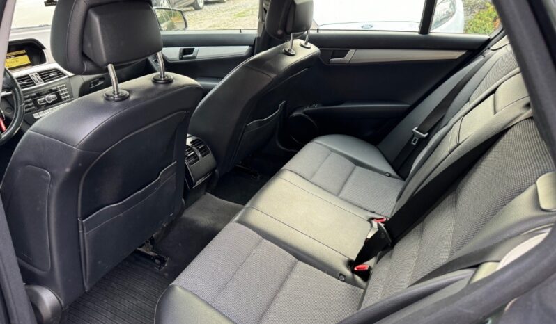 
								Mercedes-Benz C 220 CDI AMG full									