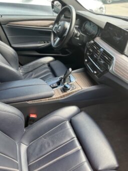 
										BMW 530 D XDRIVE full									