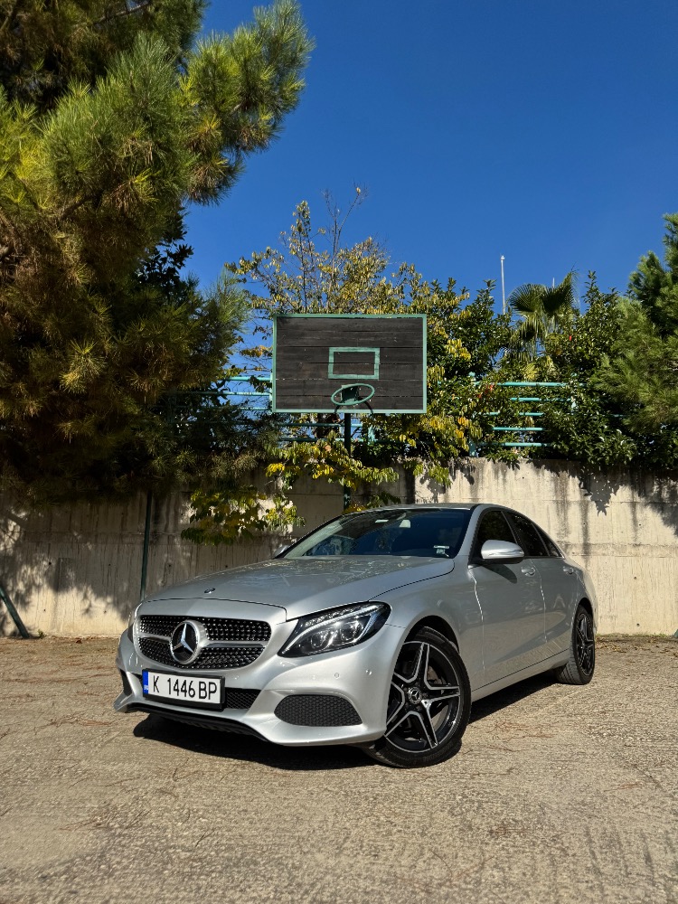 Mercedes-Benz C220