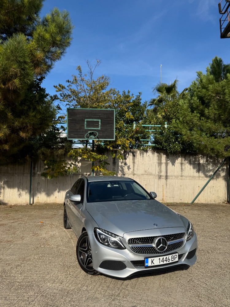 Mercedes-Benz C220