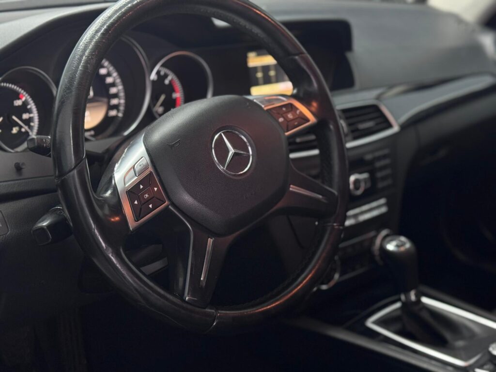 Mercedes-Benz C180 / 2012 MODEL