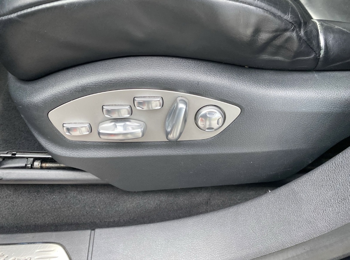 Porsche Cayenne Platinum Edition GTS Paket