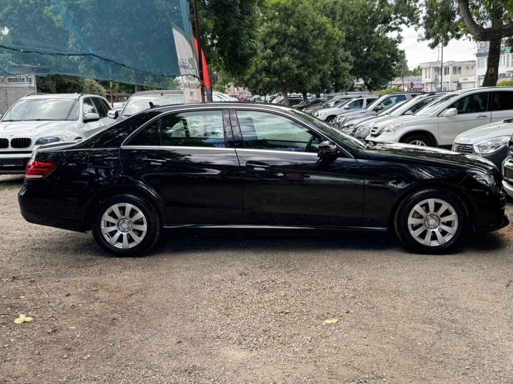 Mercedes-Benz E200