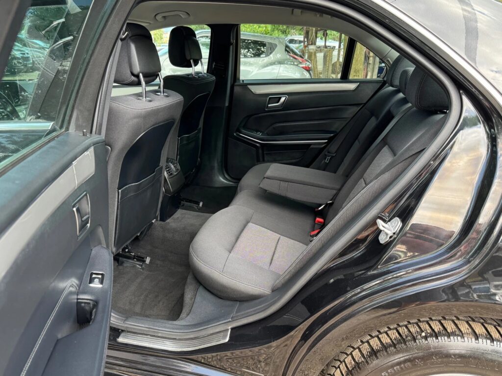 Mercedes-Benz E200