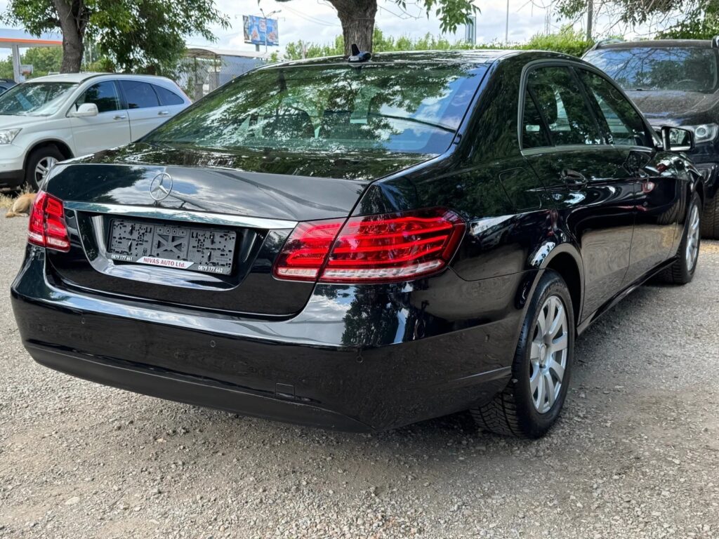 Mercedes-Benz E200